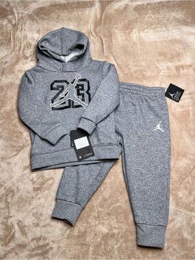 AIR JORDAN Grey and Black Sporty Sweatsuit Hoodie and Jogger Set - Sz 24M